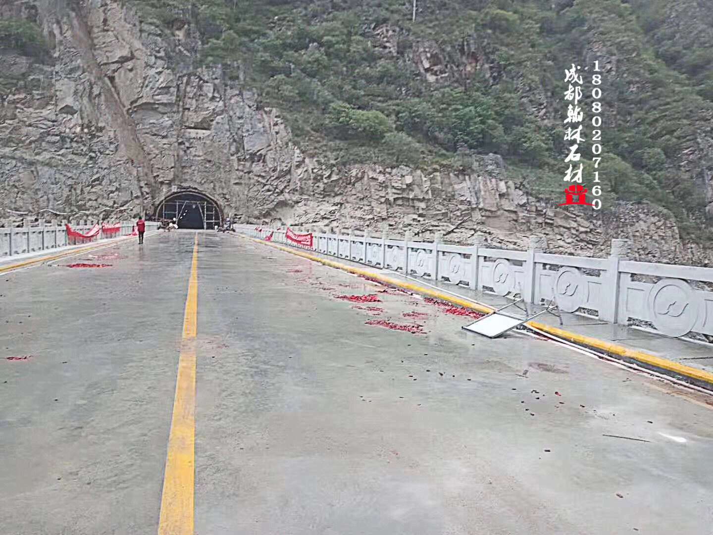 青石橋欄桿工程案例_細節(jié)顯實力 - 成都翰林石材 